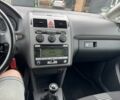 Черный Фольксваген Туран, объемом двигателя 1.4 л и пробегом 254 тыс. км за 6500 $, фото 12 на Automoto.ua