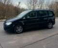 Черный Фольксваген Туран, объемом двигателя 1.6 л и пробегом 250 тыс. км за 7999 $, фото 2 на Automoto.ua