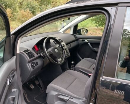 Черный Фольксваген Туран, объемом двигателя 1.6 л и пробегом 248 тыс. км за 8299 $, фото 13 на Automoto.ua