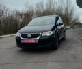 Черный Фольксваген Туран, объемом двигателя 1.6 л и пробегом 250 тыс. км за 7999 $, фото 1 на Automoto.ua