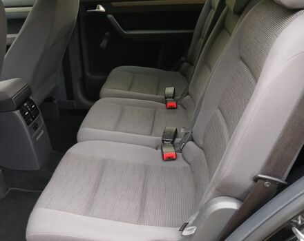 Черный Фольксваген Туран, объемом двигателя 1.6 л и пробегом 248 тыс. км за 8299 $, фото 16 на Automoto.ua