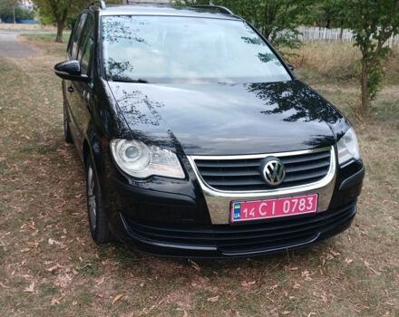 Черный Фольксваген Туран, объемом двигателя 1.6 л и пробегом 248 тыс. км за 8299 $, фото 3 на Automoto.ua