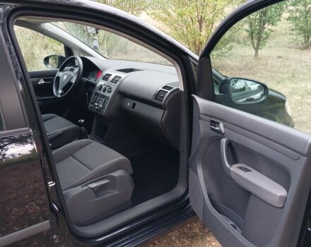 Черный Фольксваген Туран, объемом двигателя 1.6 л и пробегом 248 тыс. км за 8299 $, фото 22 на Automoto.ua