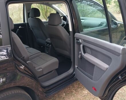 Черный Фольксваген Туран, объемом двигателя 1.6 л и пробегом 248 тыс. км за 8299 $, фото 19 на Automoto.ua