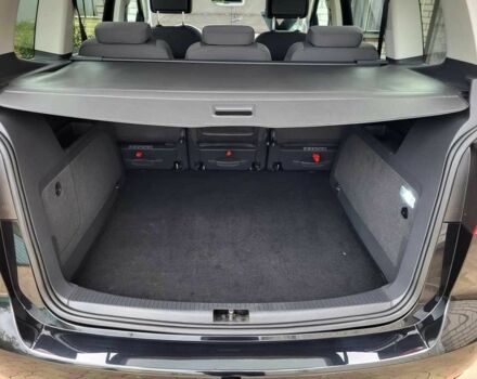 Черный Фольксваген Туран, объемом двигателя 1.6 л и пробегом 204 тыс. км за 11950 $, фото 20 на Automoto.ua