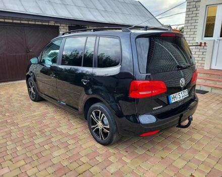 Черный Фольксваген Туран, объемом двигателя 1.6 л и пробегом 204 тыс. км за 11950 $, фото 2 на Automoto.ua