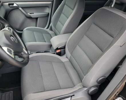 Черный Фольксваген Туран, объемом двигателя 1.6 л и пробегом 204 тыс. км за 11950 $, фото 10 на Automoto.ua