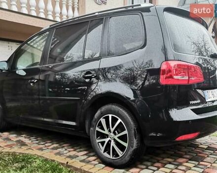 Черный Фольксваген Туран, объемом двигателя 1.6 л и пробегом 211 тыс. км за 12950 $, фото 3 на Automoto.ua