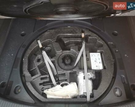 Черный Фольксваген Туран, объемом двигателя 1.6 л и пробегом 211 тыс. км за 12950 $, фото 15 на Automoto.ua