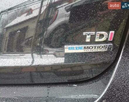 Черный Фольксваген Туран, объемом двигателя 1.6 л и пробегом 211 тыс. км за 12950 $, фото 11 на Automoto.ua