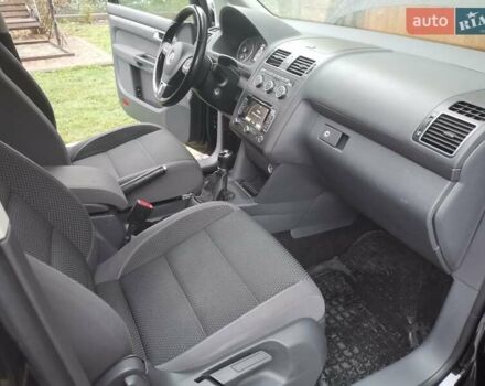 Черный Фольксваген Туран, объемом двигателя 1.6 л и пробегом 211 тыс. км за 12950 $, фото 14 на Automoto.ua