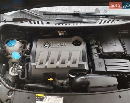 Черный Фольксваген Туран, объемом двигателя 1.6 л и пробегом 211 тыс. км за 12950 $, фото 17 на Automoto.ua