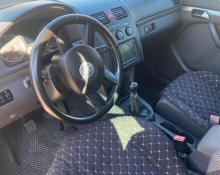 Черный Фольксваген Туран, объемом двигателя 2 л и пробегом 3 тыс. км за 5500 $, фото 6 на Automoto.ua