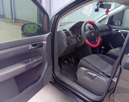 Черный Фольксваген Туран, объемом двигателя 0 л и пробегом 211 тыс. км за 7500 $, фото 6 на Automoto.ua