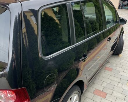 Чорний Фольксваген Туран, об'ємом двигуна 2 л та пробігом 205 тис. км за 7800 $, фото 12 на Automoto.ua