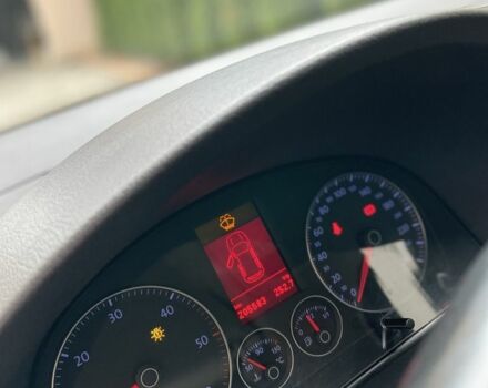 Чорний Фольксваген Туран, об'ємом двигуна 2 л та пробігом 205 тис. км за 7800 $, фото 21 на Automoto.ua