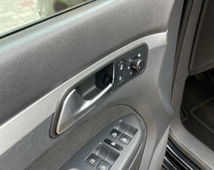 Чорний Фольксваген Туран, об'ємом двигуна 2 л та пробігом 205 тис. км за 7800 $, фото 17 на Automoto.ua