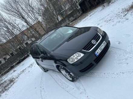 Чорний Фольксваген Туран, об'ємом двигуна 2 л та пробігом 270 тис. км за 4900 $, фото 1 на Automoto.ua