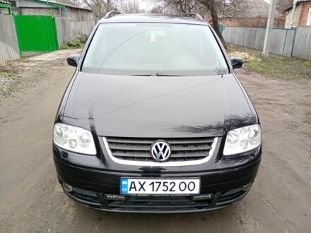 Чорний Фольксваген Туран, об'ємом двигуна 1.6 л та пробігом 220 тис. км за 6300 $, фото 1 на Automoto.ua