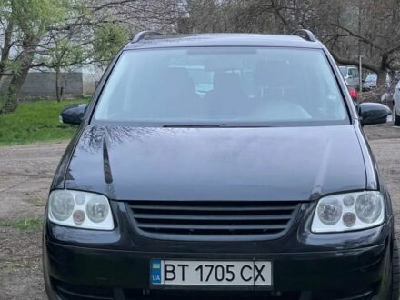 Фольксваген Туран 2005 в Николаеве на Automoto.ua Черный Фольксваген Туран, объемом двигателя 2 л и пробегом 280 тыс. км за 6400 $, фото 1 на Automoto.ua