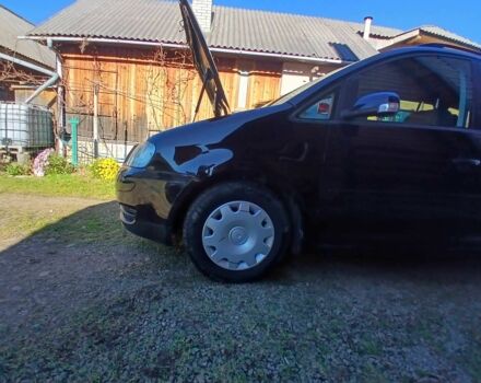 Фольксваген Туран 2005 в Долине на Automoto.ua Черный Фольксваген Туран, объемом двигателя 1.9 л и пробегом 419 тыс. км за 4700 $, фото 1 на Automoto.ua