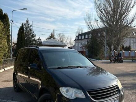 Фольксваген Туран 2007 в Александрие на Automoto.ua Черный Фольксваген Туран, объемом двигателя 1.4 л и пробегом 160 тыс. км за 8000 $, фото 1 на Automoto.ua