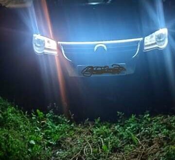 Черный Фольксваген Туран, объемом двигателя 2 л и пробегом 285 тыс. км за 7700 $, фото 1 на Automoto.ua