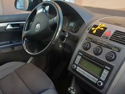 Фольксваген Туран 2008 в Старом Самборе на Automoto.ua Черный Фольксваген Туран, объемом двигателя 2.5 л и пробегом 20 тыс. км за 6500 $, фото 1 на Automoto.ua