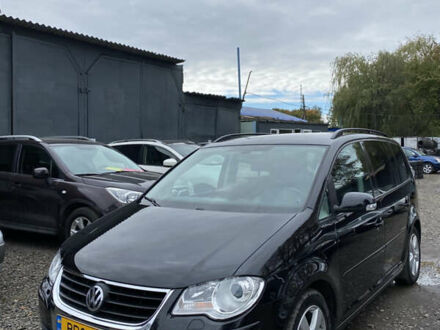 Черный Фольксваген Туран, объемом двигателя 1.6 л и пробегом 185 тыс. км за 8200 $, фото 1 на Automoto.ua