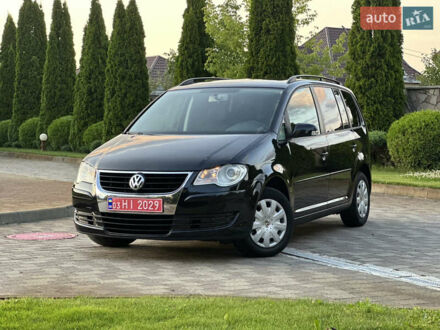 Фольксваген Туран 2008 в Сарнах на Automoto.ua Черный Фольксваген Туран, объемом двигателя 1.6 л и пробегом 220 тыс. км за 7700 $, фото 1 на Automoto.ua