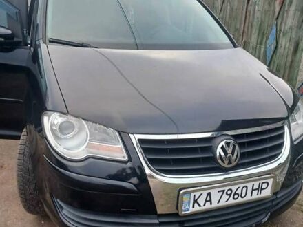 Чорний Фольксваген Туран, об'ємом двигуна 1.6 л та пробігом 250 тис. км за 7500 $, фото 1 на Automoto.ua