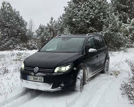 Черный Фольксваген Туран, объемом двигателя 1.97 л и пробегом 320 тыс. км за 9600 $, фото 1 на Automoto.ua
