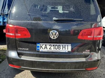 Черный Фольксваген Туран, объемом двигателя 1.4 л и пробегом 221 тыс. км за 4200 $, фото 1 на Automoto.ua