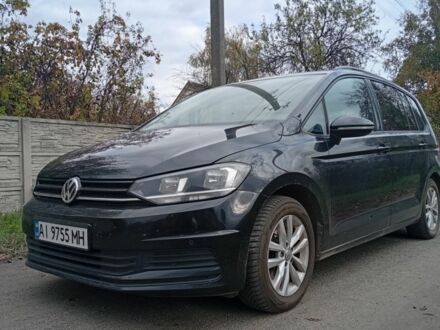 Черный Фольксваген Туран, объемом двигателя 1.6 л и пробегом 230 тыс. км за 15000 $, фото 1 на Automoto.ua