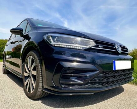 Черный Фольксваген Туран, объемом двигателя 2 л и пробегом 38 тыс. км за 7500 $, фото 1 на Automoto.ua