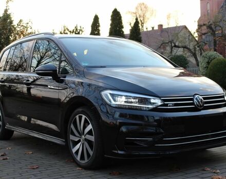 Черный Фольксваген Туран, объемом двигателя 1.8 л и пробегом 39 тыс. км за 5600 $, фото 1 на Automoto.ua