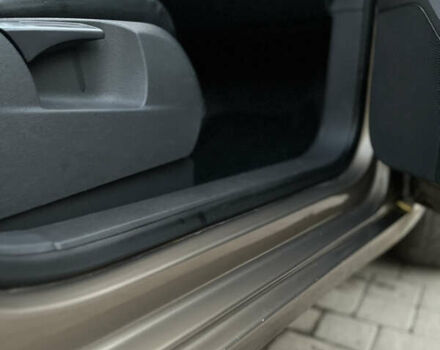 Коричневый Фольксваген Туран, объемом двигателя 1.9 л и пробегом 280 тыс. км за 5700 $, фото 9 на Automoto.ua