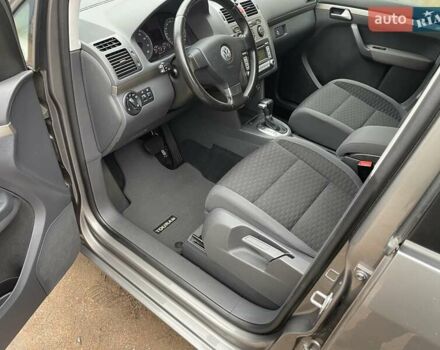 Коричневий Фольксваген Туран, об'ємом двигуна 1.4 л та пробігом 190 тис. км за 7333 $, фото 50 на Automoto.ua