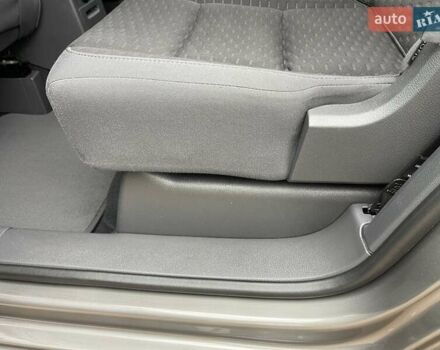 Коричневий Фольксваген Туран, об'ємом двигуна 1.4 л та пробігом 190 тис. км за 7333 $, фото 117 на Automoto.ua