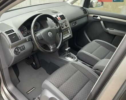 Коричневий Фольксваген Туран, об'ємом двигуна 1.4 л та пробігом 190 тис. км за 7333 $, фото 56 на Automoto.ua