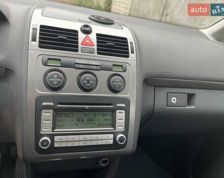 Коричневий Фольксваген Туран, об'ємом двигуна 1.4 л та пробігом 190 тис. км за 7333 $, фото 41 на Automoto.ua