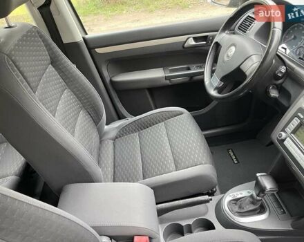 Коричневий Фольксваген Туран, об'ємом двигуна 1.4 л та пробігом 190 тис. км за 7333 $, фото 65 на Automoto.ua