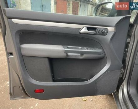 Коричневий Фольксваген Туран, об'ємом двигуна 1.4 л та пробігом 190 тис. км за 7333 $, фото 37 на Automoto.ua