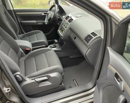 Коричневий Фольксваген Туран, об'ємом двигуна 1.4 л та пробігом 190 тис. км за 7333 $, фото 215 на Automoto.ua