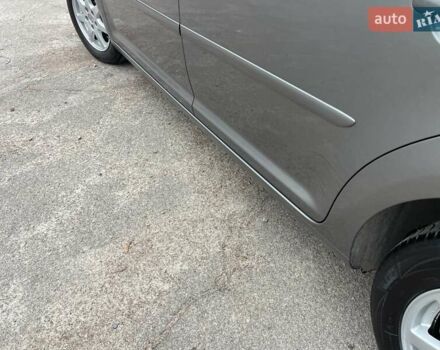 Коричневий Фольксваген Туран, об'ємом двигуна 1.4 л та пробігом 190 тис. км за 7333 $, фото 33 на Automoto.ua