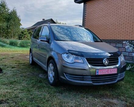 Коричневый Фольксваген Туран, объемом двигателя 1.98 л и пробегом 265 тыс. км за 8500 $, фото 2 на Automoto.ua