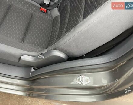 Коричневий Фольксваген Туран, об'ємом двигуна 1.4 л та пробігом 190 тис. км за 7333 $, фото 113 на Automoto.ua