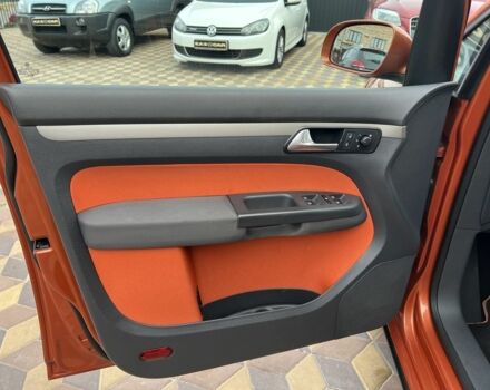 Коричневий Фольксваген Туран, об'ємом двигуна 1.4 л та пробігом 230 тис. км за 9200 $, фото 13 на Automoto.ua