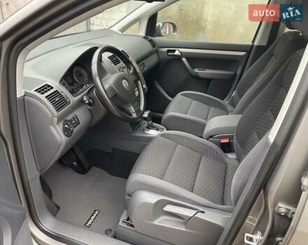 Коричневий Фольксваген Туран, об'ємом двигуна 1.4 л та пробігом 190 тис. км за 7333 $, фото 38 на Automoto.ua