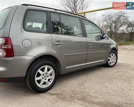 Коричневий Фольксваген Туран, об'ємом двигуна 1.4 л та пробігом 190 тис. км за 7333 $, фото 97 на Automoto.ua